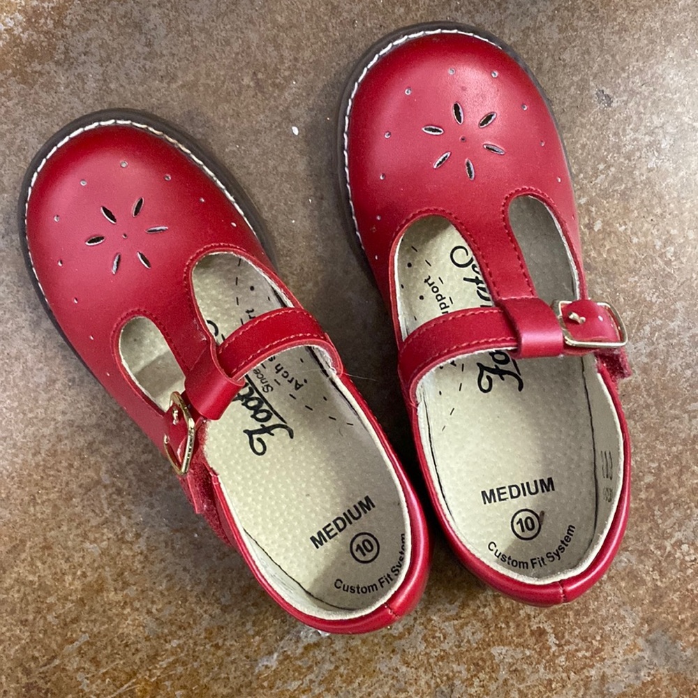 Girl’s Red Footmates